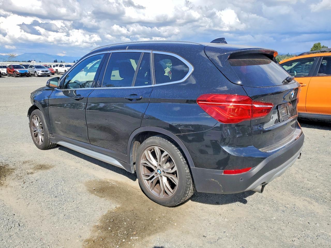 2016 BMW X1 xDrive28I - zdjęcie 2