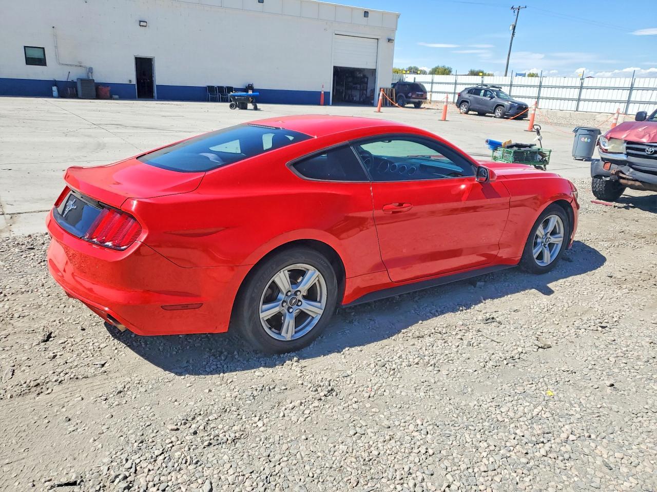 2016 Ford Mustang - zdjęcie 3