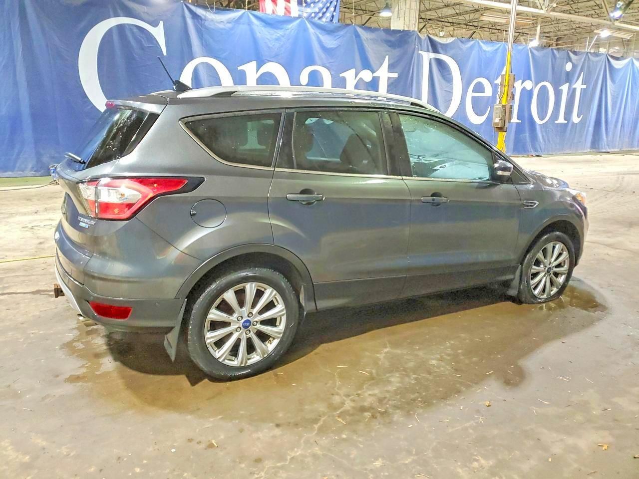 2018 Ford Escape Titanium - zdjęcie 3