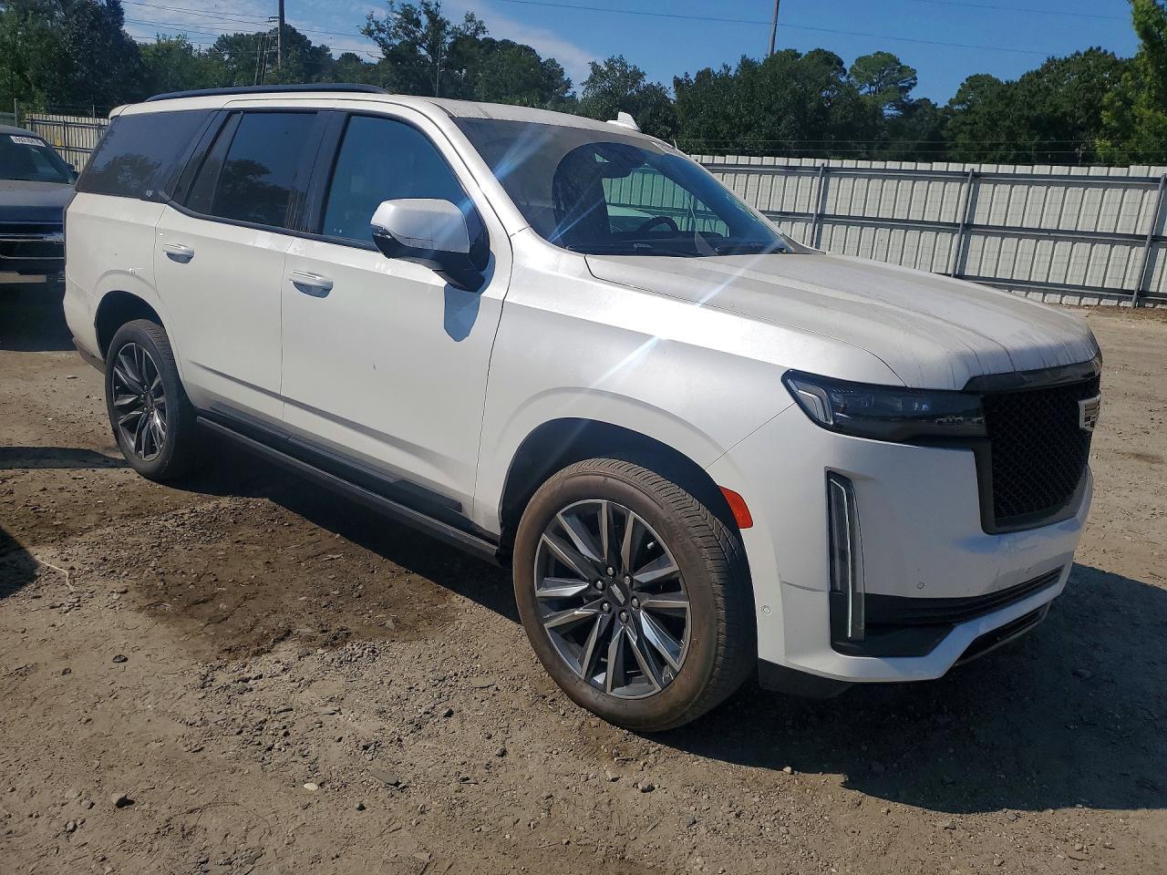 2022 Cadillac Escalade Sport - zdjęcie 4
