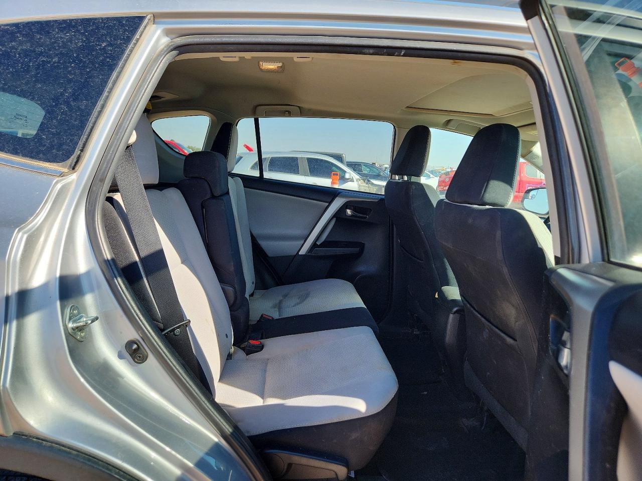 2016 Toyota Rav4 Xle - zdjęcie 11