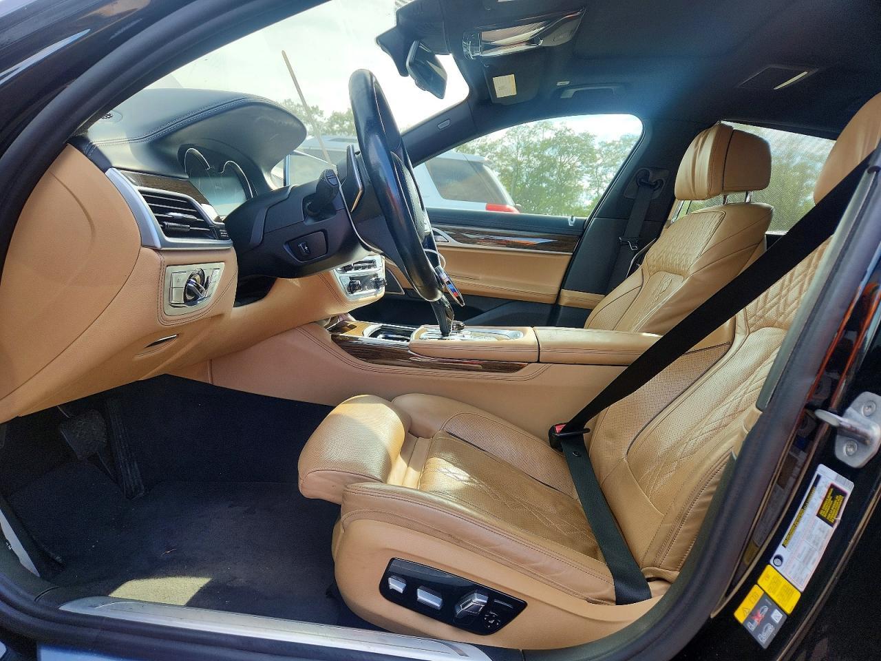 2018 BMW Seria 7 740e - zdjęcie 7