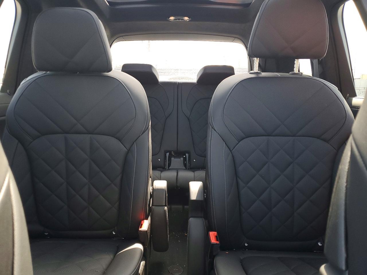 2020 BMW X7 xDrive40I - zdjęcie 10