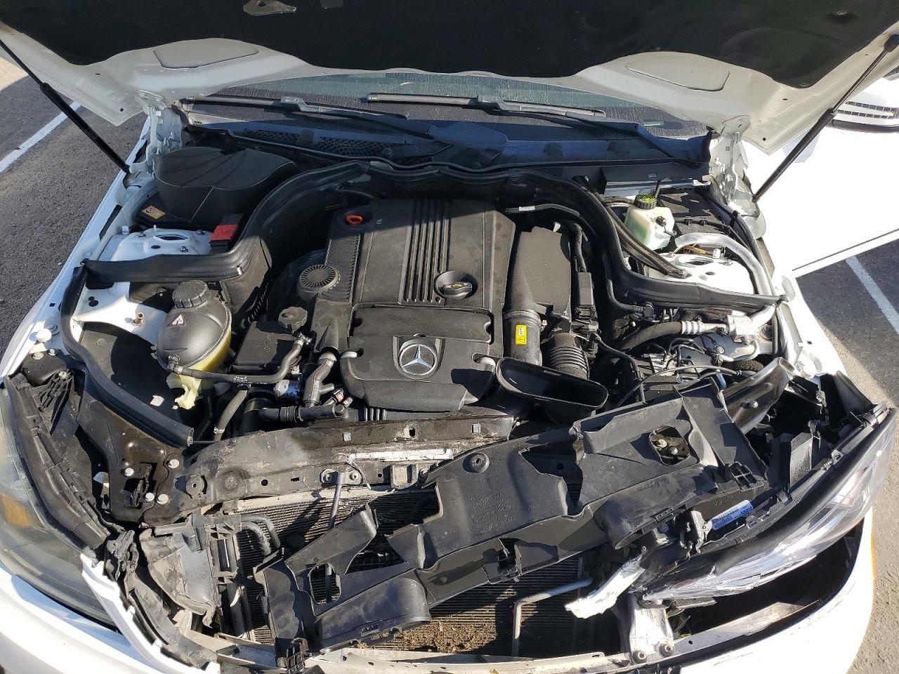 2014 Mercedes-Benz C 250 - zdjęcie 11