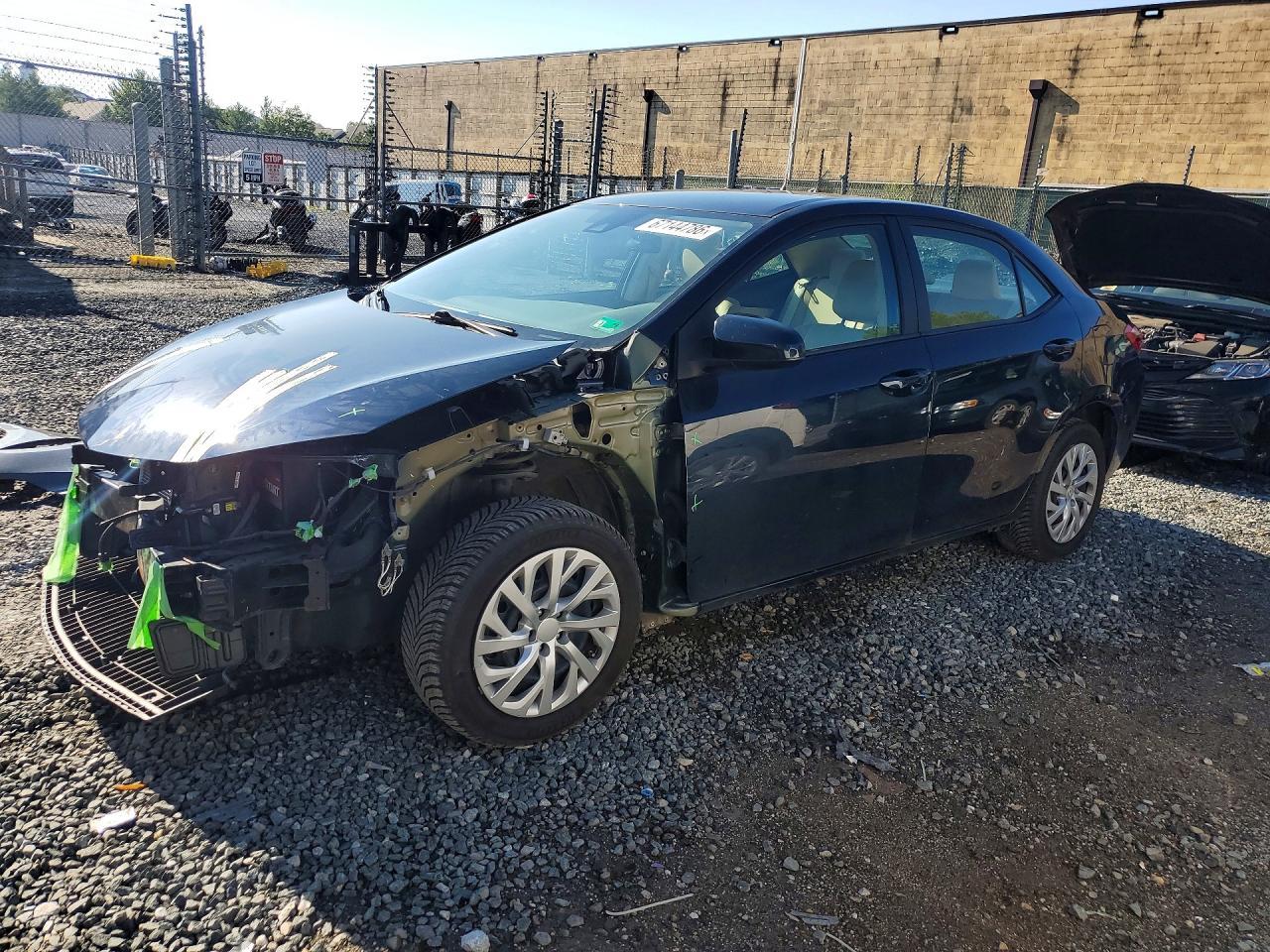 2017 Toyota Corolla Le - zdjęcie główne