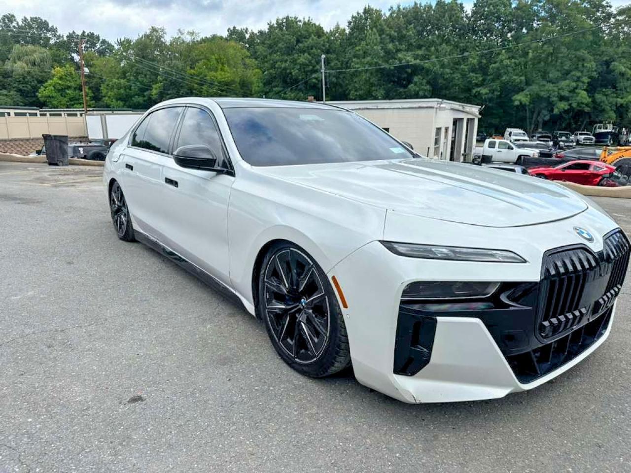 2024 BMW 760 Xi - zdjęcie 4
