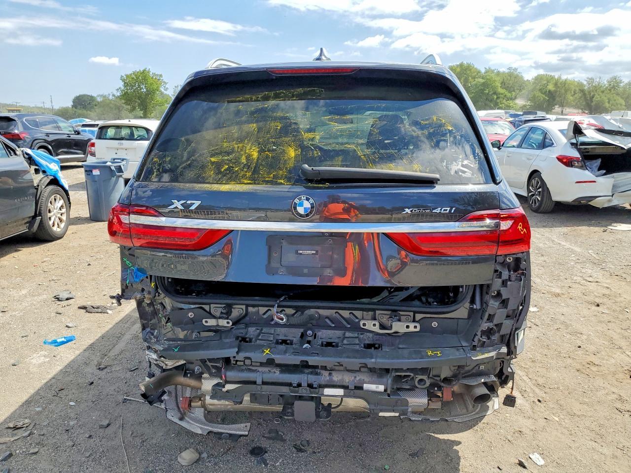 2022 BMW X7 xDrive40I - zdjęcie 6