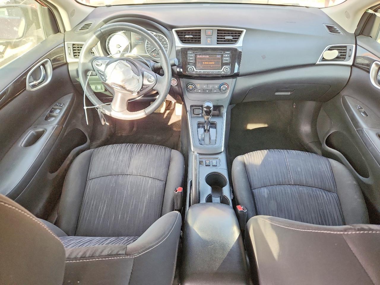 2017 Nissan Sentra S - zdjęcie 8