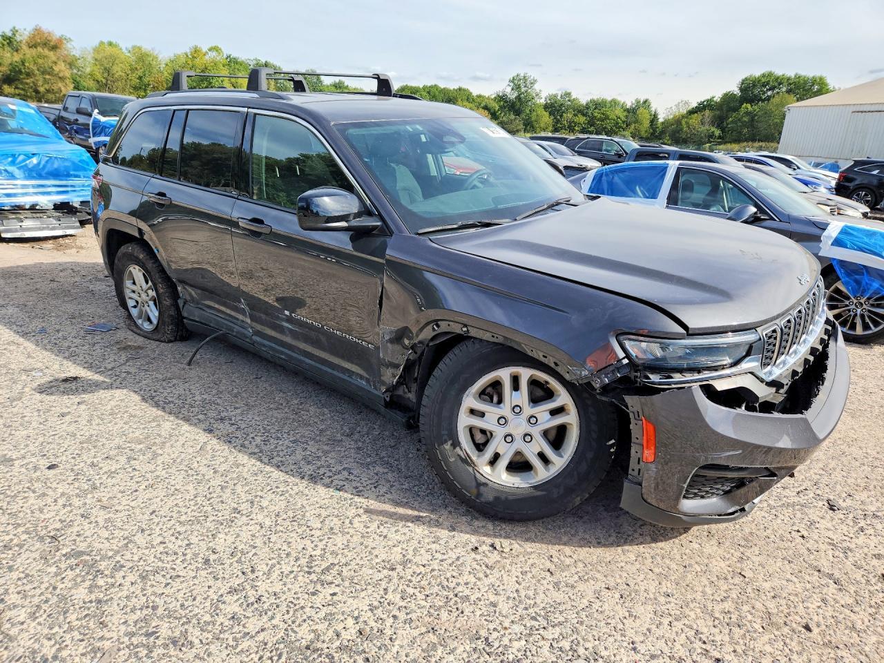 2023 Jeep Grand Cherokee Laredo - zdjęcie 4