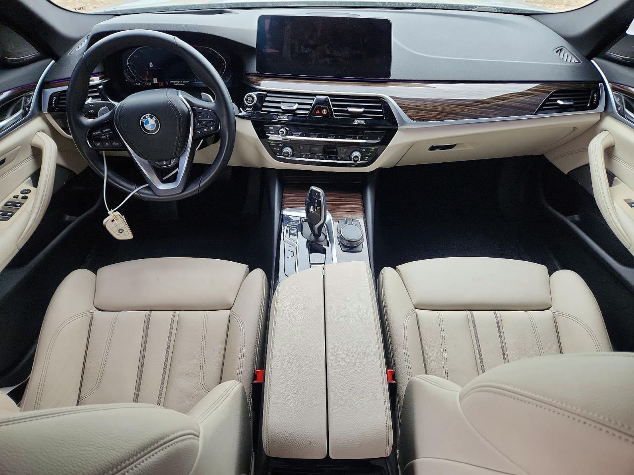 2021 BMW Seria 5 530i - zdjęcie 8