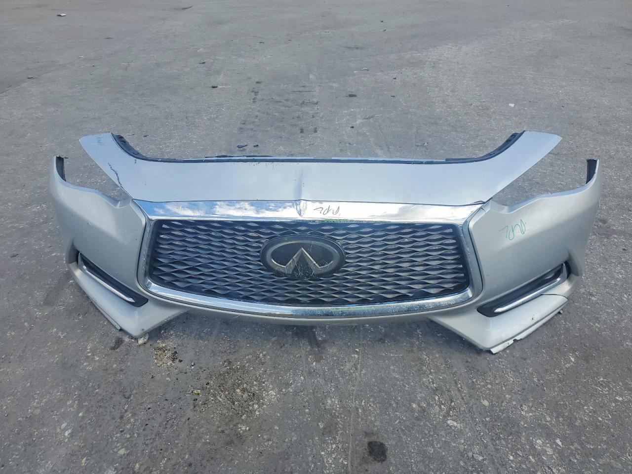 2019 Infiniti Q60 3.0T Luxe - zdjęcie 12
