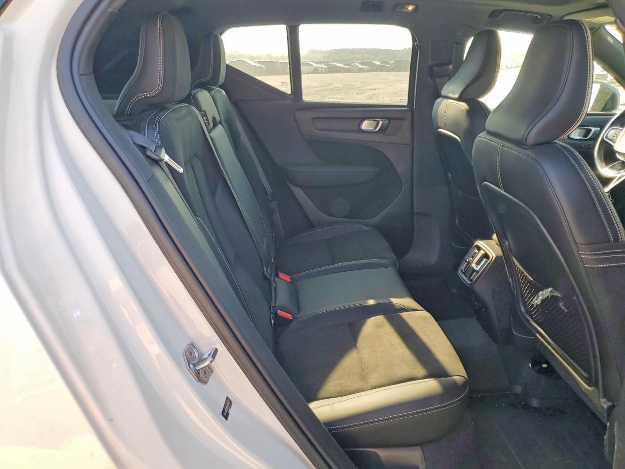 2021 Volvo Xc40 T5 R-Design - zdjęcie 10