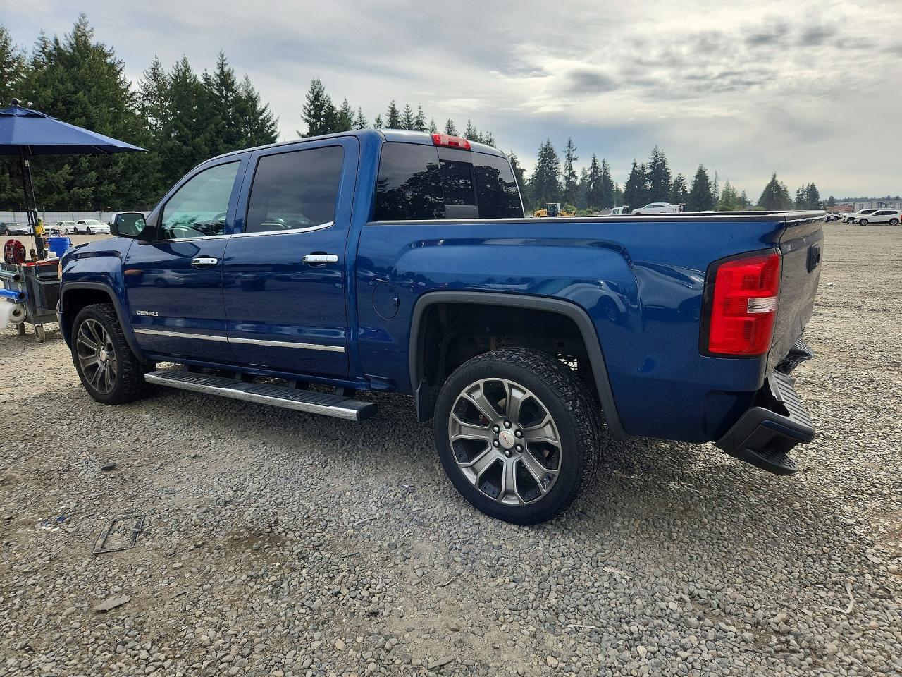 2015 GMC Sierra K1500 Denali - zdjęcie 2
