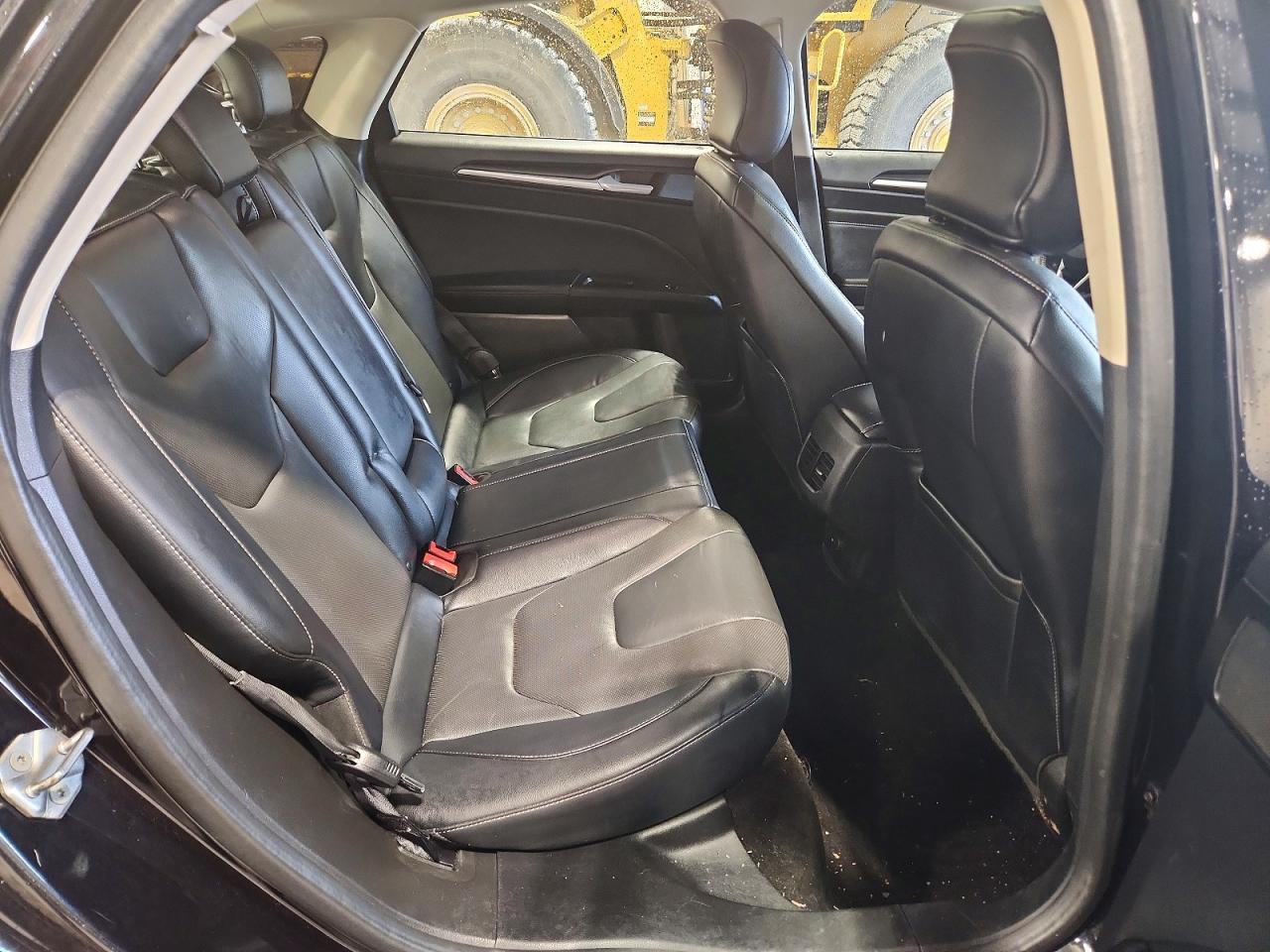 2019 Ford Fusion Titanium - zdjęcie 10