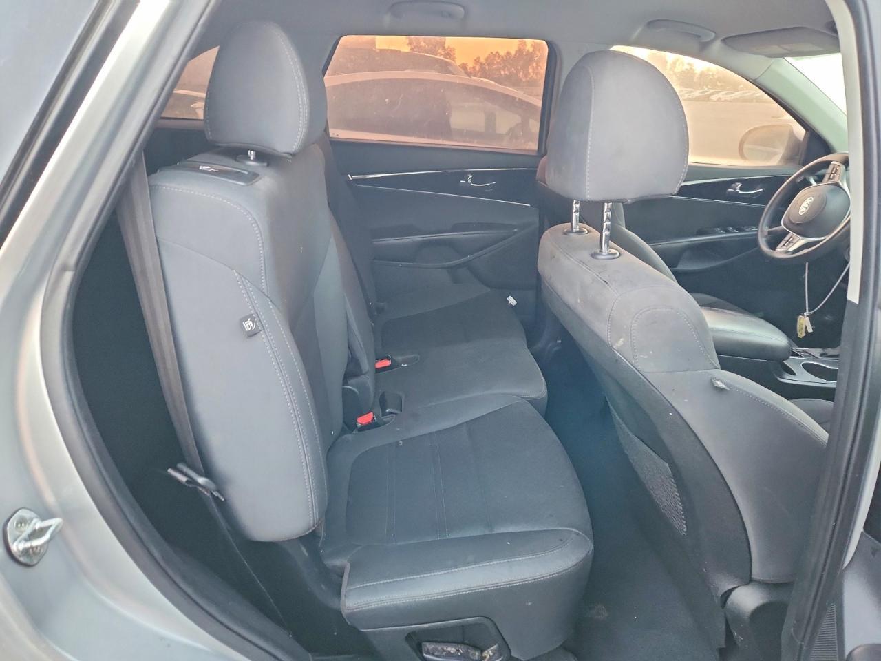 2019 Kia Sorento L - zdjęcie 10