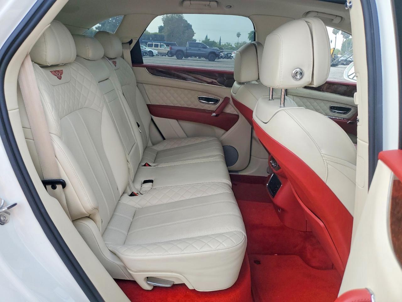 2018 Bentley Bentayga - zdjęcie 11