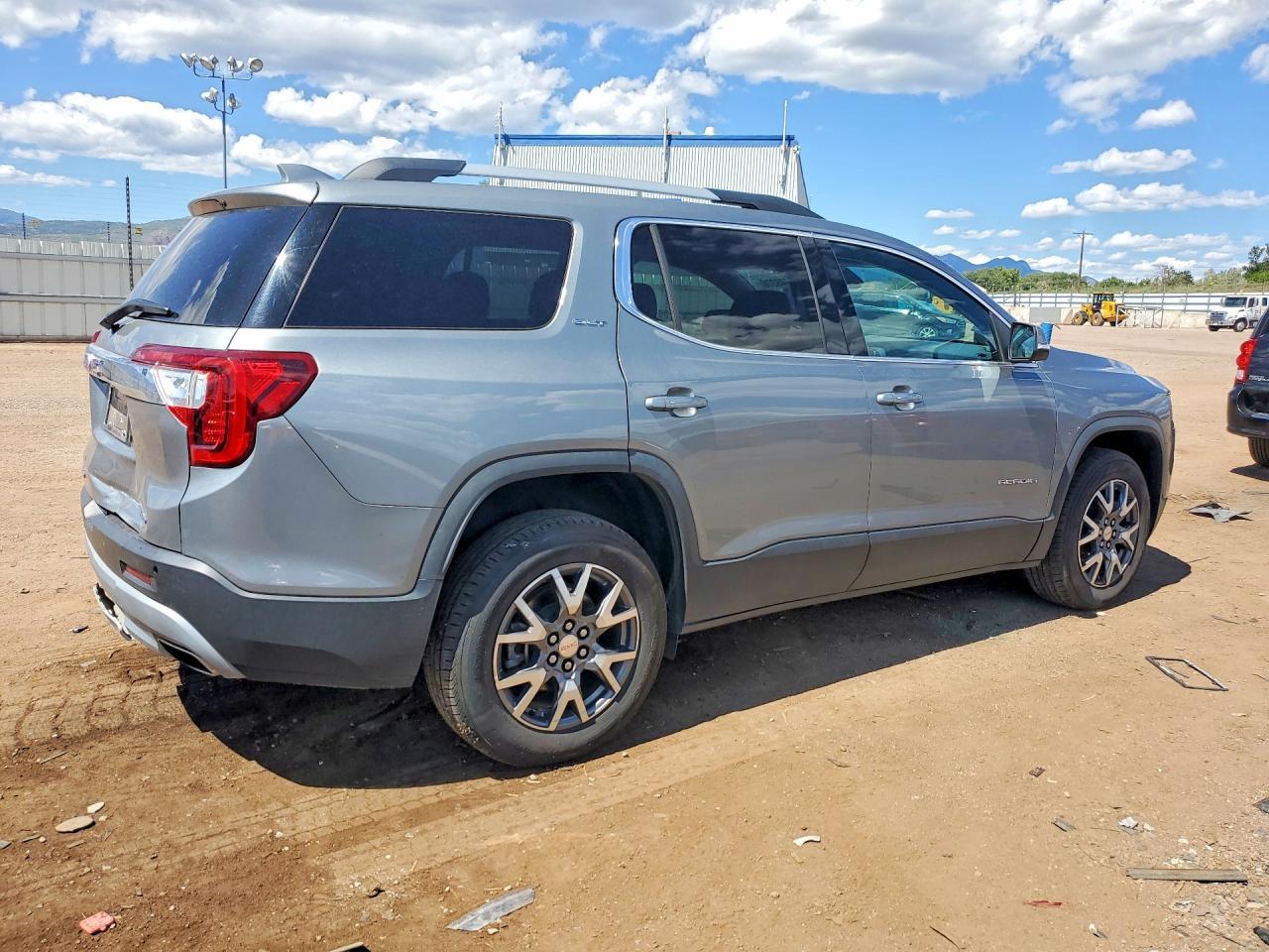 2023 GMC Acadia Slt - zdjęcie 3