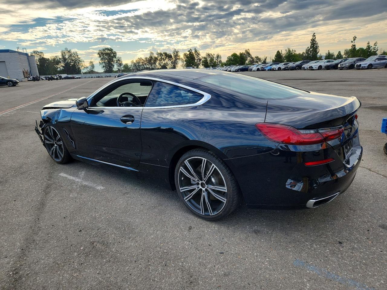 2021 BMW 840I - zdjęcie 2
