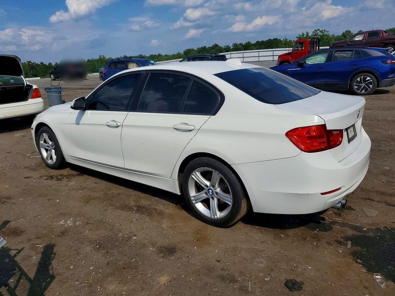 2013 BMW 328 I - zdjęcie 2