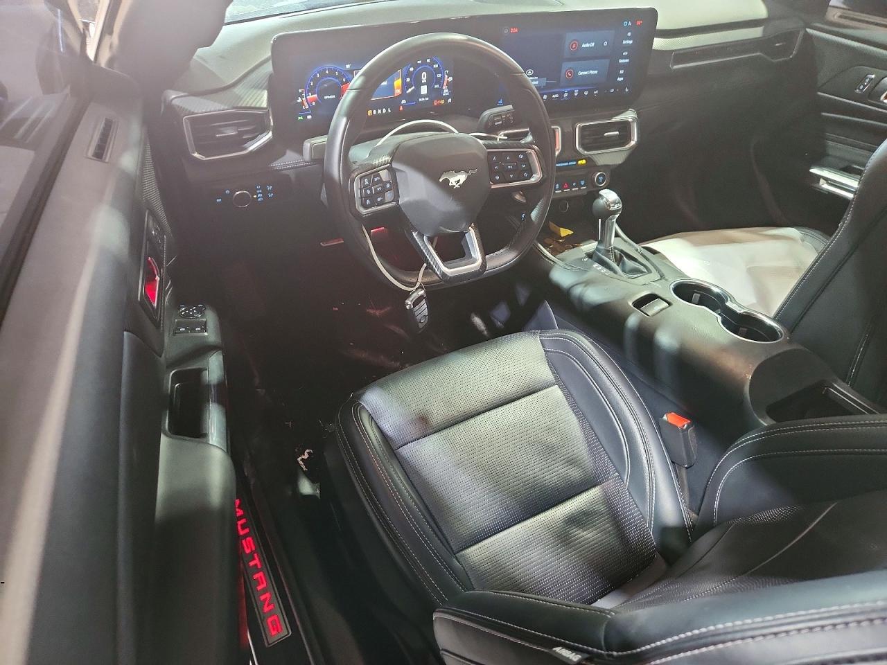2025 Ford Mustang - zdjęcie 8