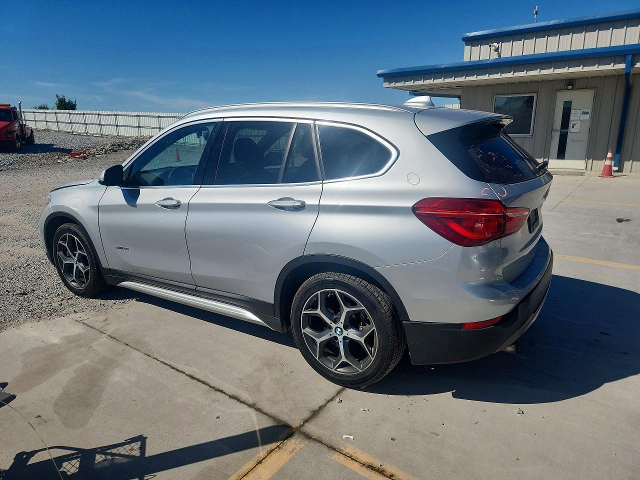 2016 BMW X1 xDrive28I - zdjęcie 2