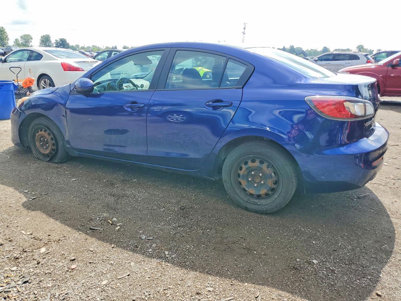 2013 Mazda 3 I - zdjęcie 2