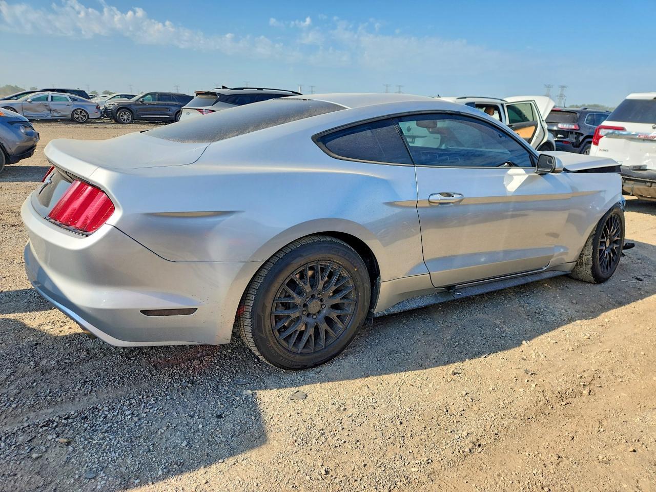 2016 Ford Mustang - zdjęcie 3