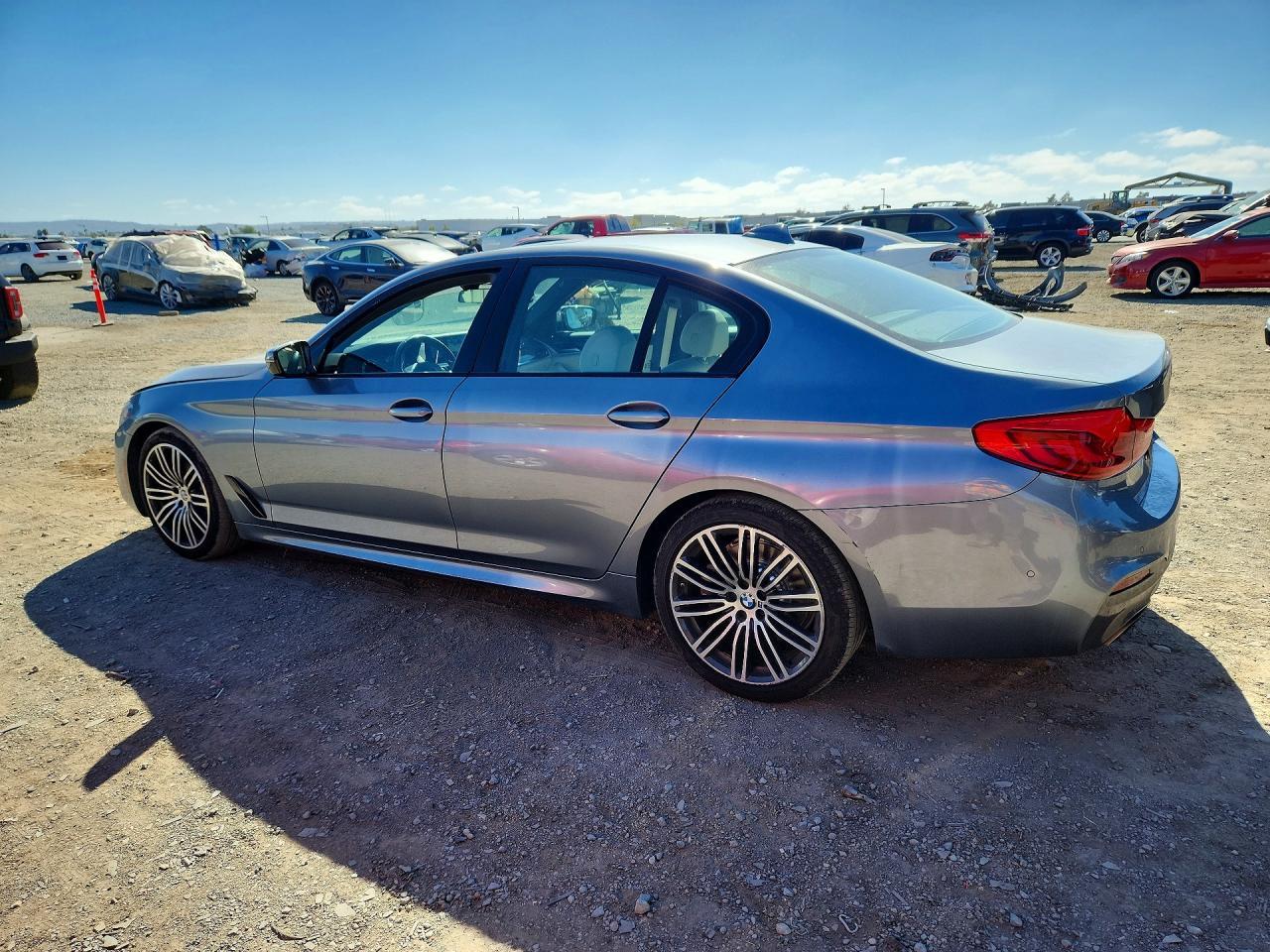 2019 BMW 530 I - zdjęcie 2