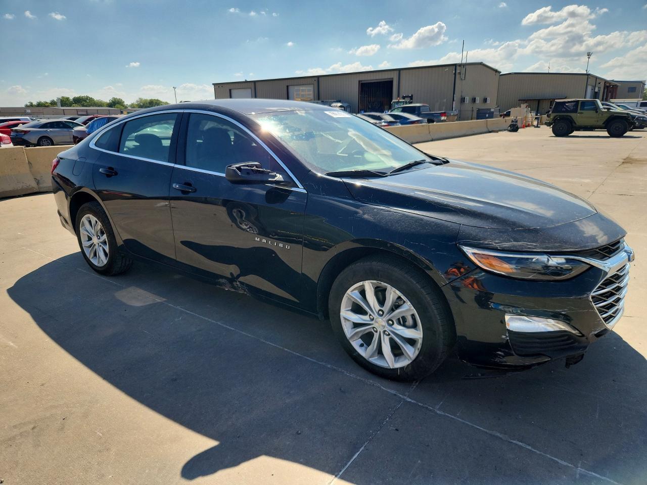 2025 Chevrolet Malibu Lt - zdjęcie 4