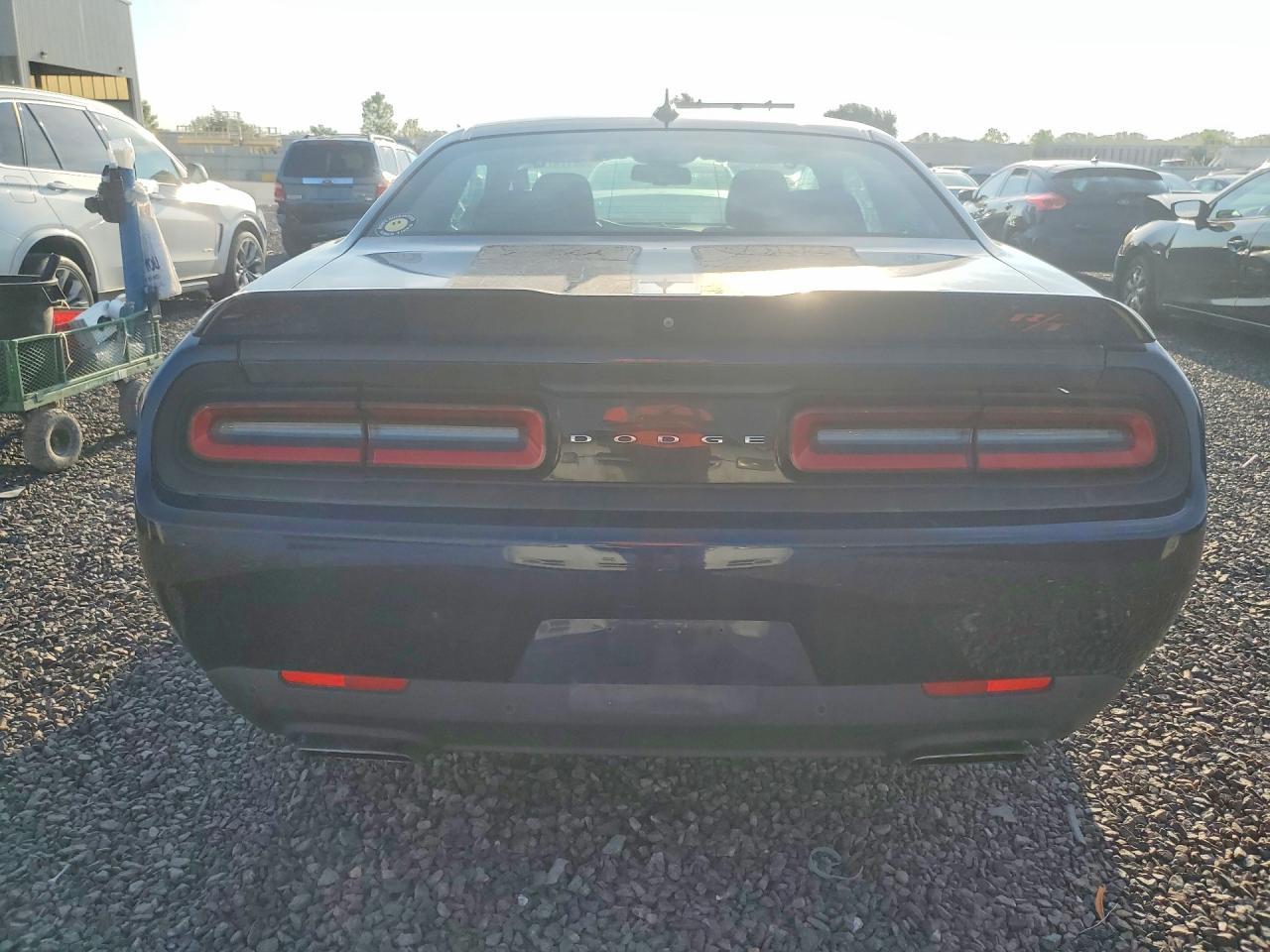 2015 Dodge Challenger Sxt - zdjęcie 6