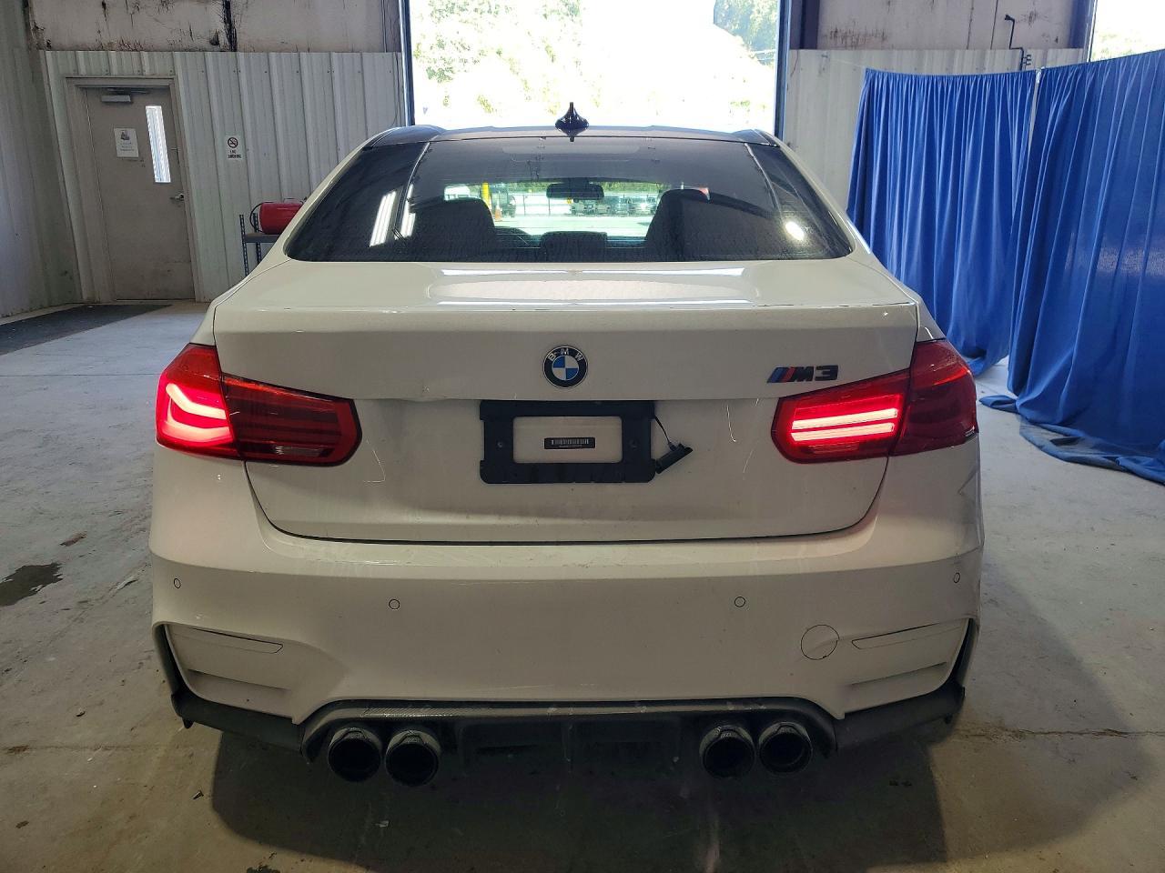 2016 BMW M3 - zdjęcie 6