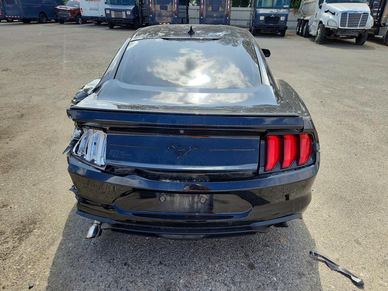 2022 Ford Mustang Mach - zdjęcie 6