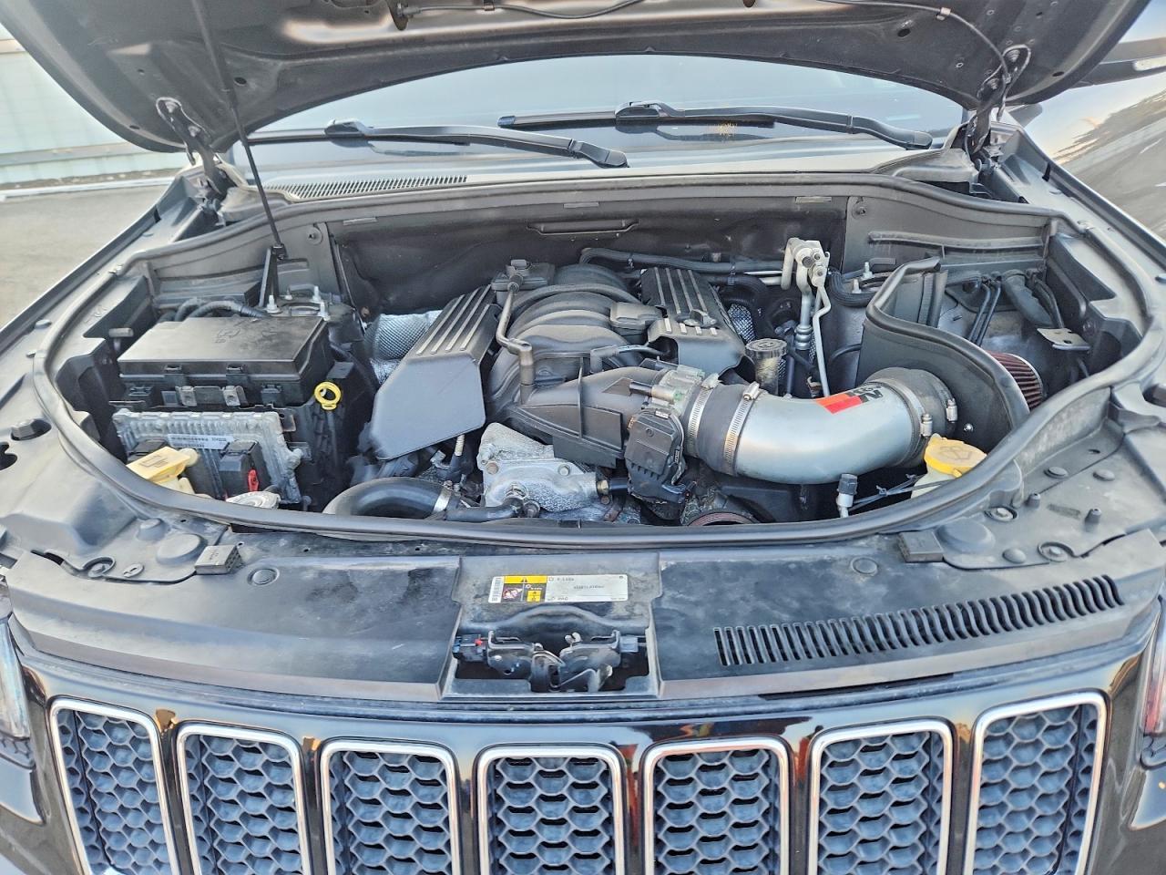 2015 Jeep Grand Cherokee Srt-8 - zdjęcie 12