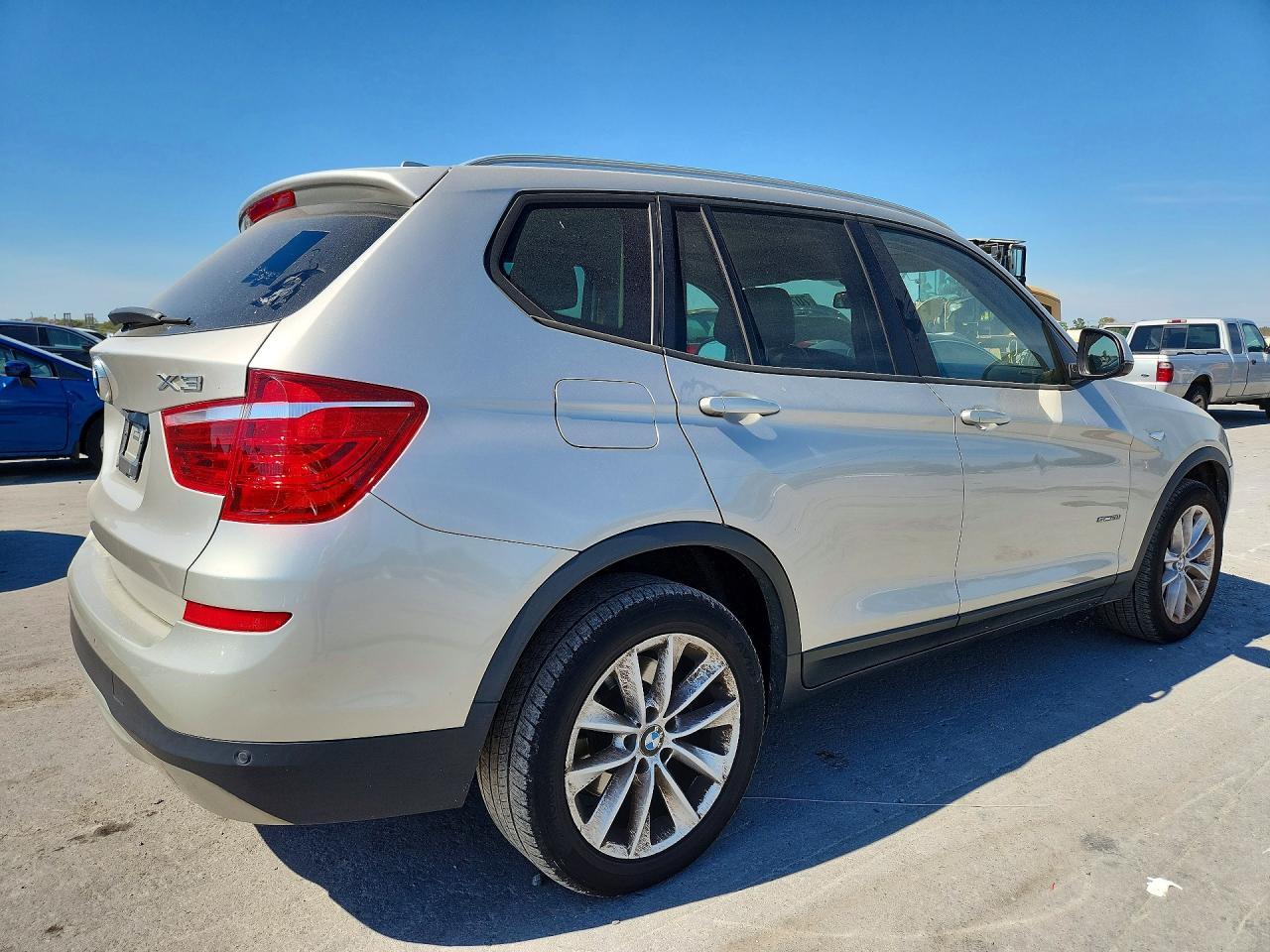 2017 BMW X3 Sdrive28I - zdjęcie 3