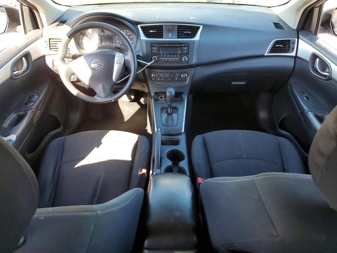 2016 Nissan Sentra S - zdjęcie 8