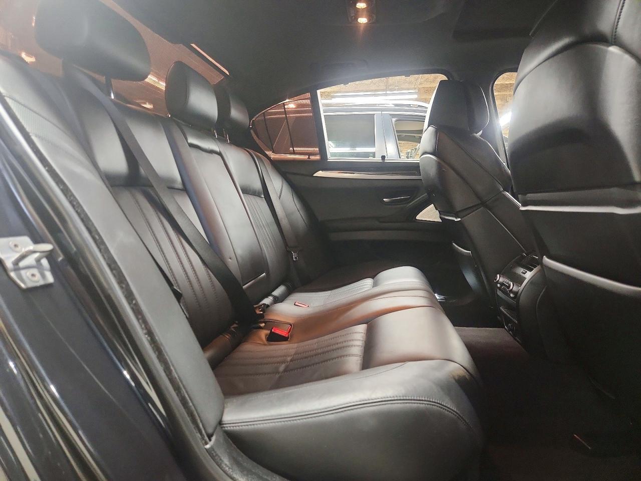 2013 BMW M5 - zdjęcie 10
