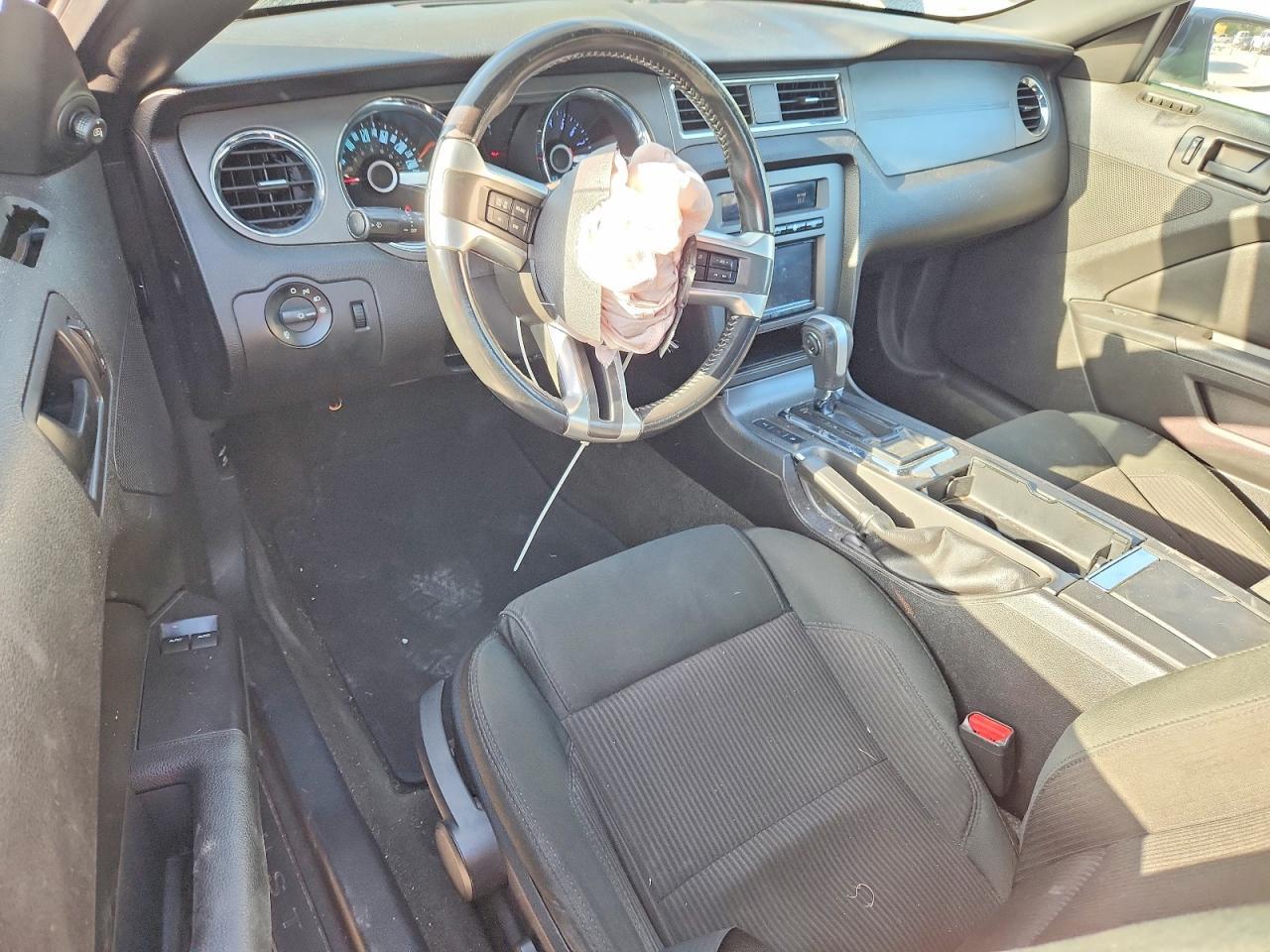 2014 Ford Mustang - zdjęcie 8