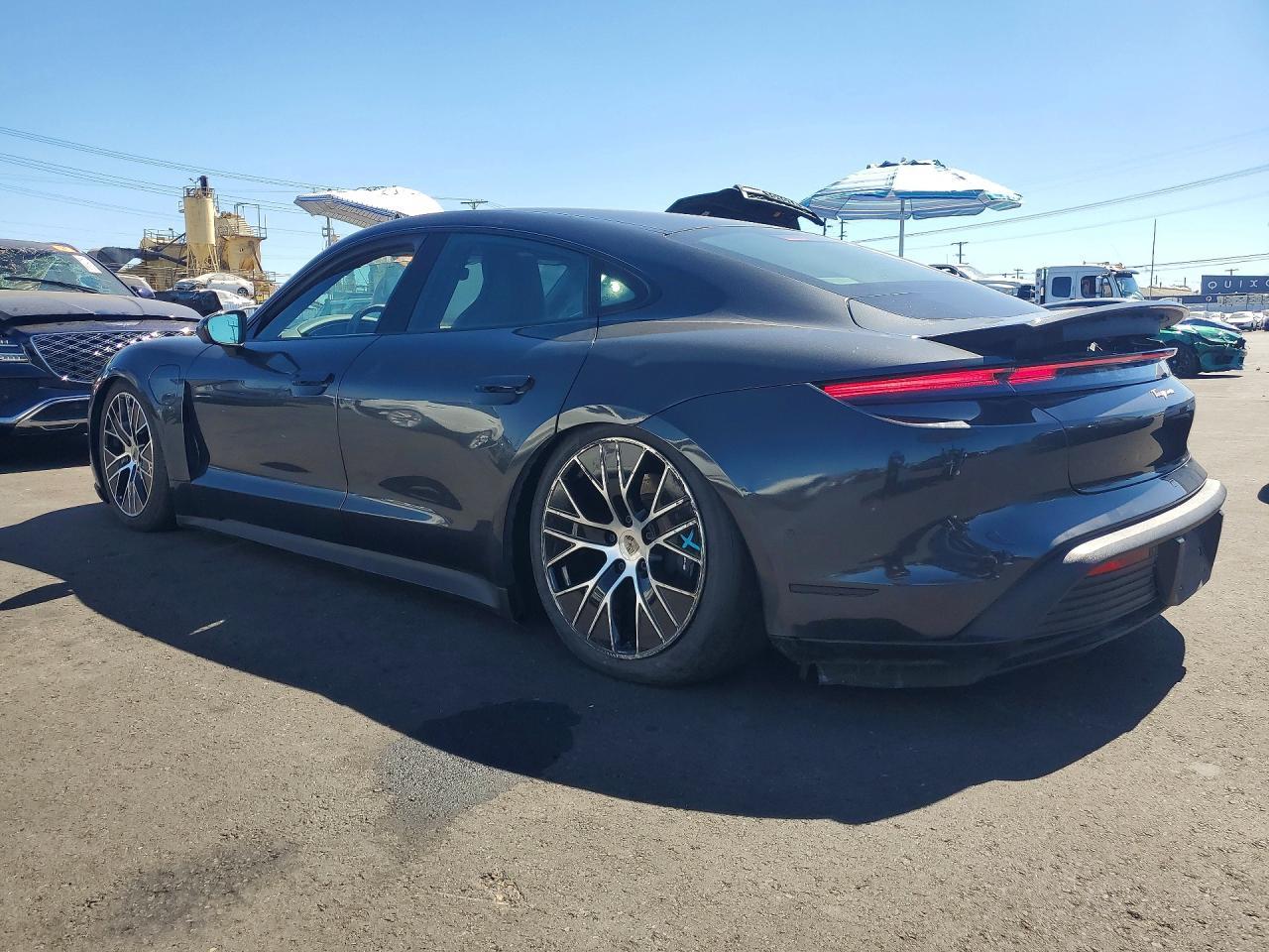 2021 Porsche Taycan - zdjęcie 2