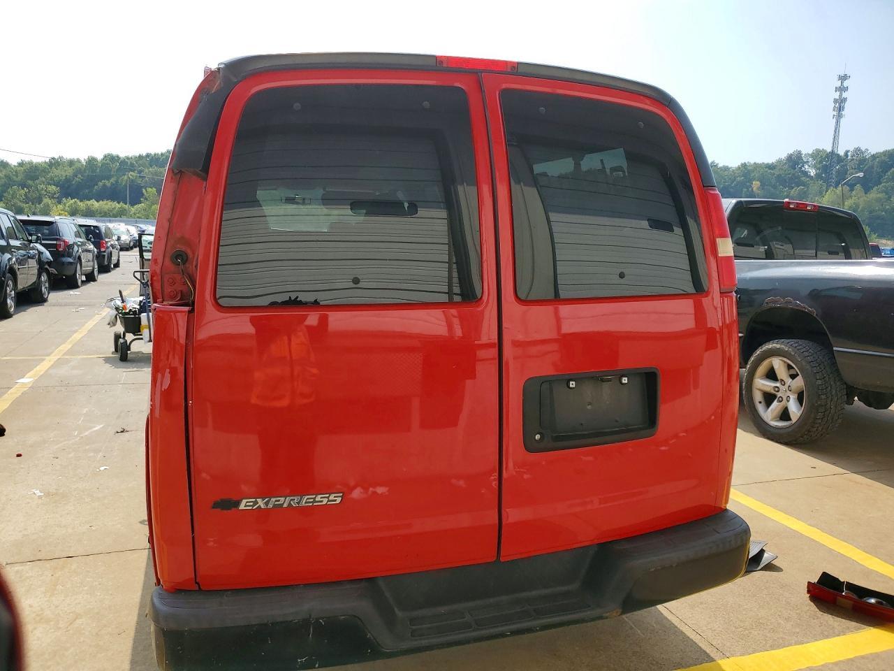 2013 Chevrolet Express G3500 Ls - zdjęcie 6