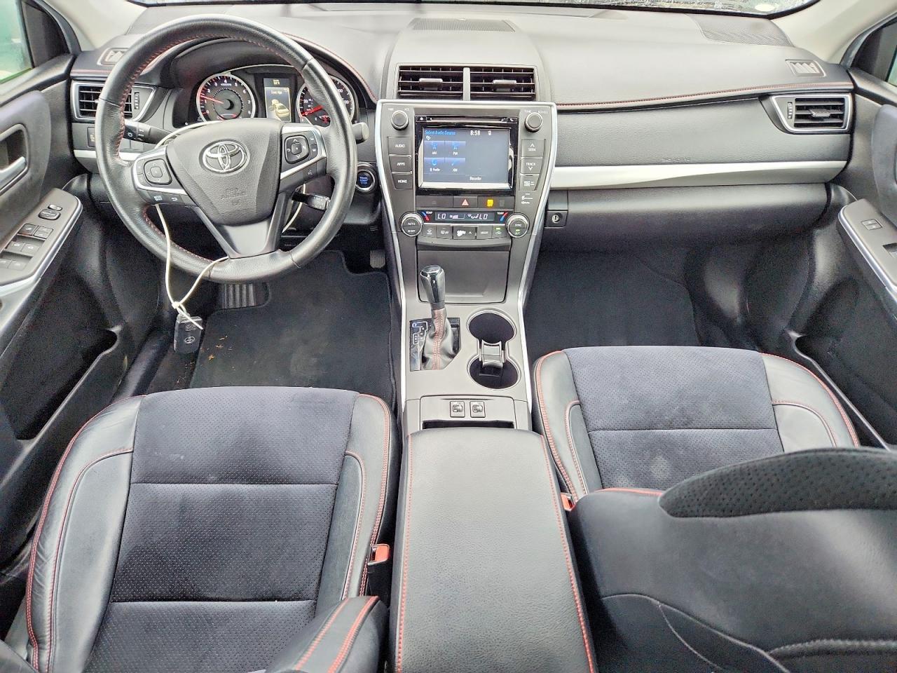 2015 Toyota Camry Xse - zdjęcie 8