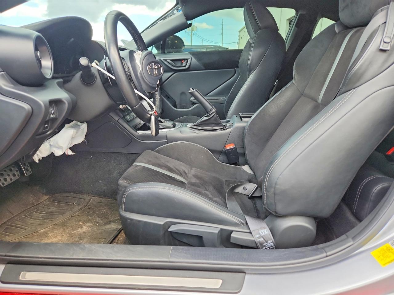 2024 Toyota Gr 86 Premium - zdjęcie 7