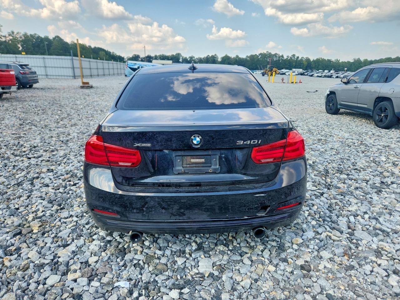 2016 BMW Seria 3 340i - zdjęcie 6