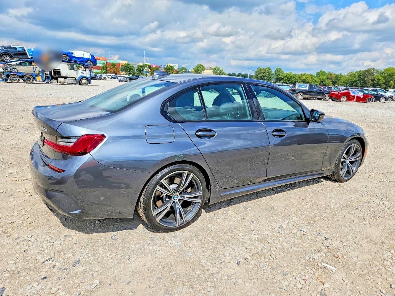 2021 BMW Seria 3 330i - zdjęcie 3