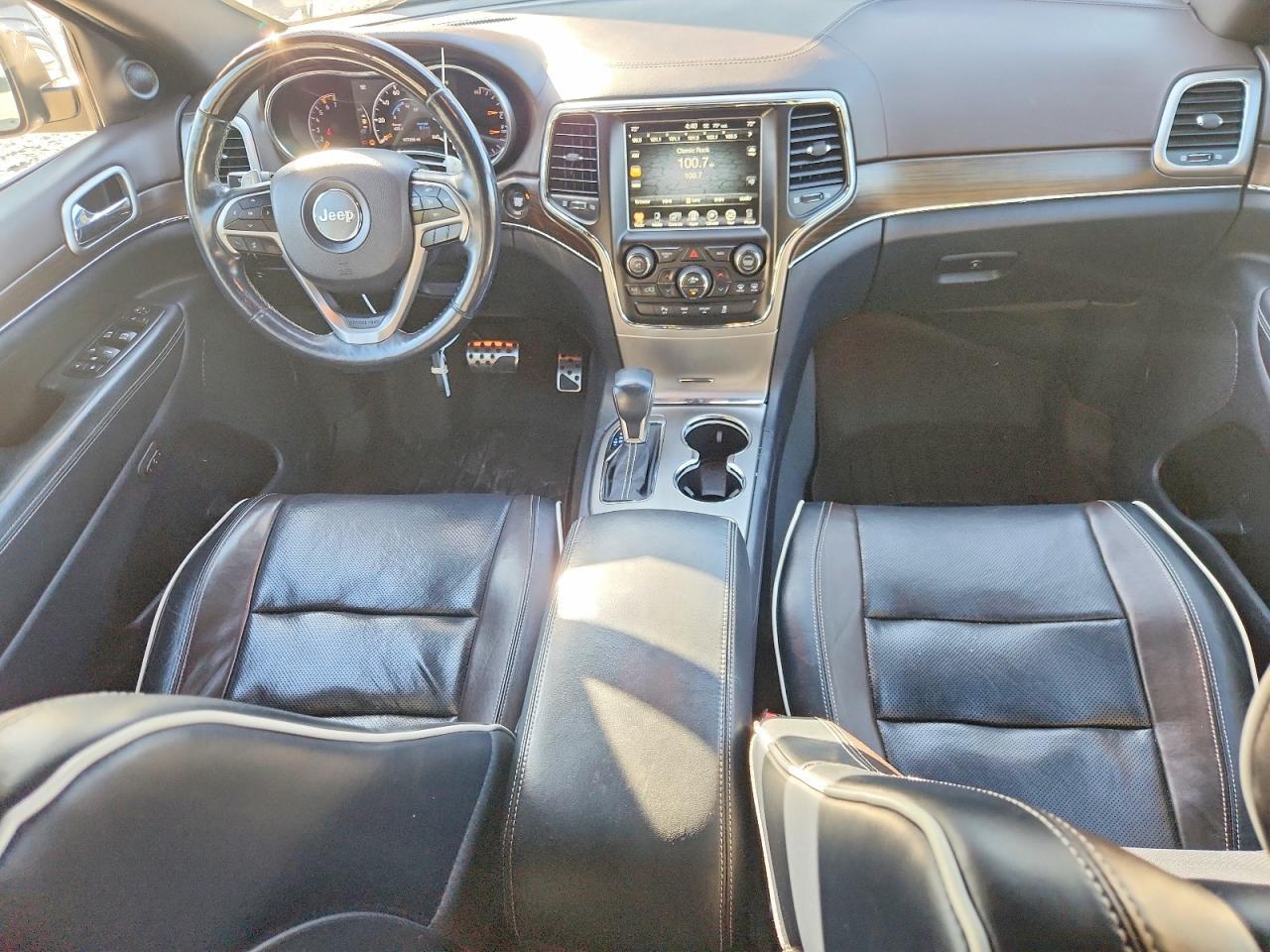2017 Jeep Grand Cherokee Overland - zdjęcie 8