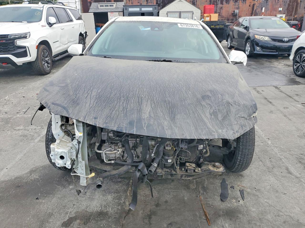 2022 Toyota Camry Le - zdjęcie 5