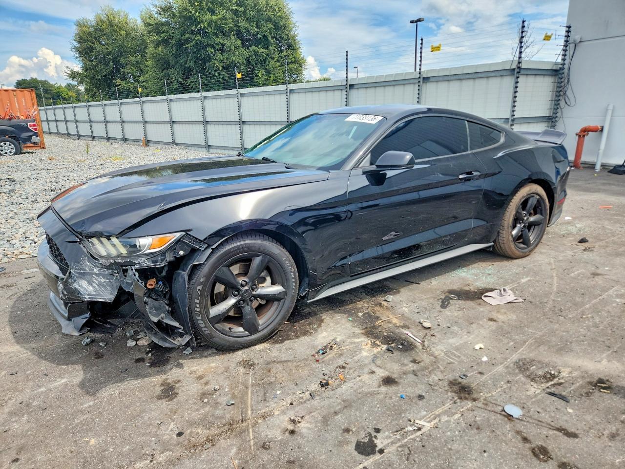 2016 Ford Mustang - zdjęcie główne