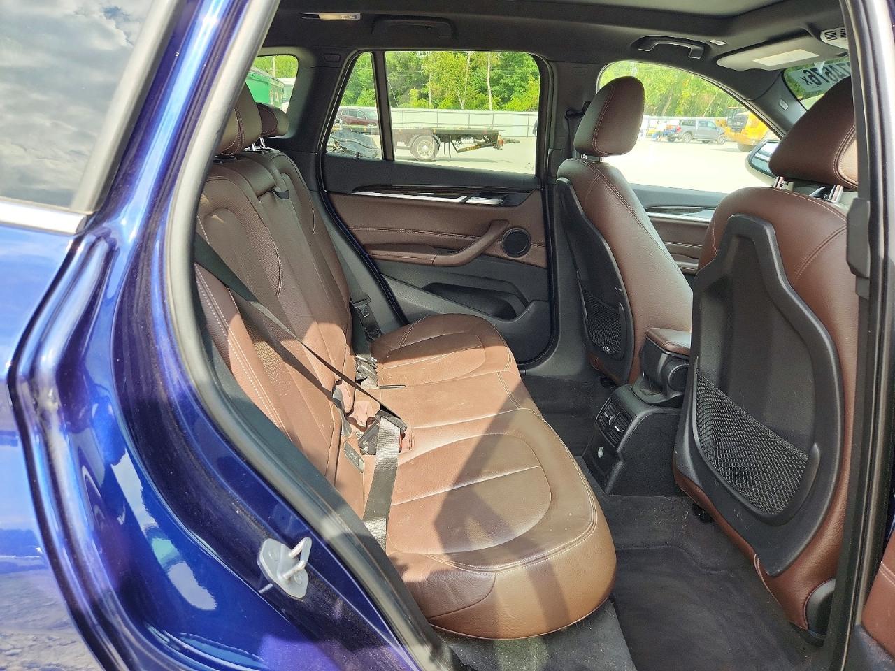 2016 BMW X1 xDrive28I - zdjęcie 11
