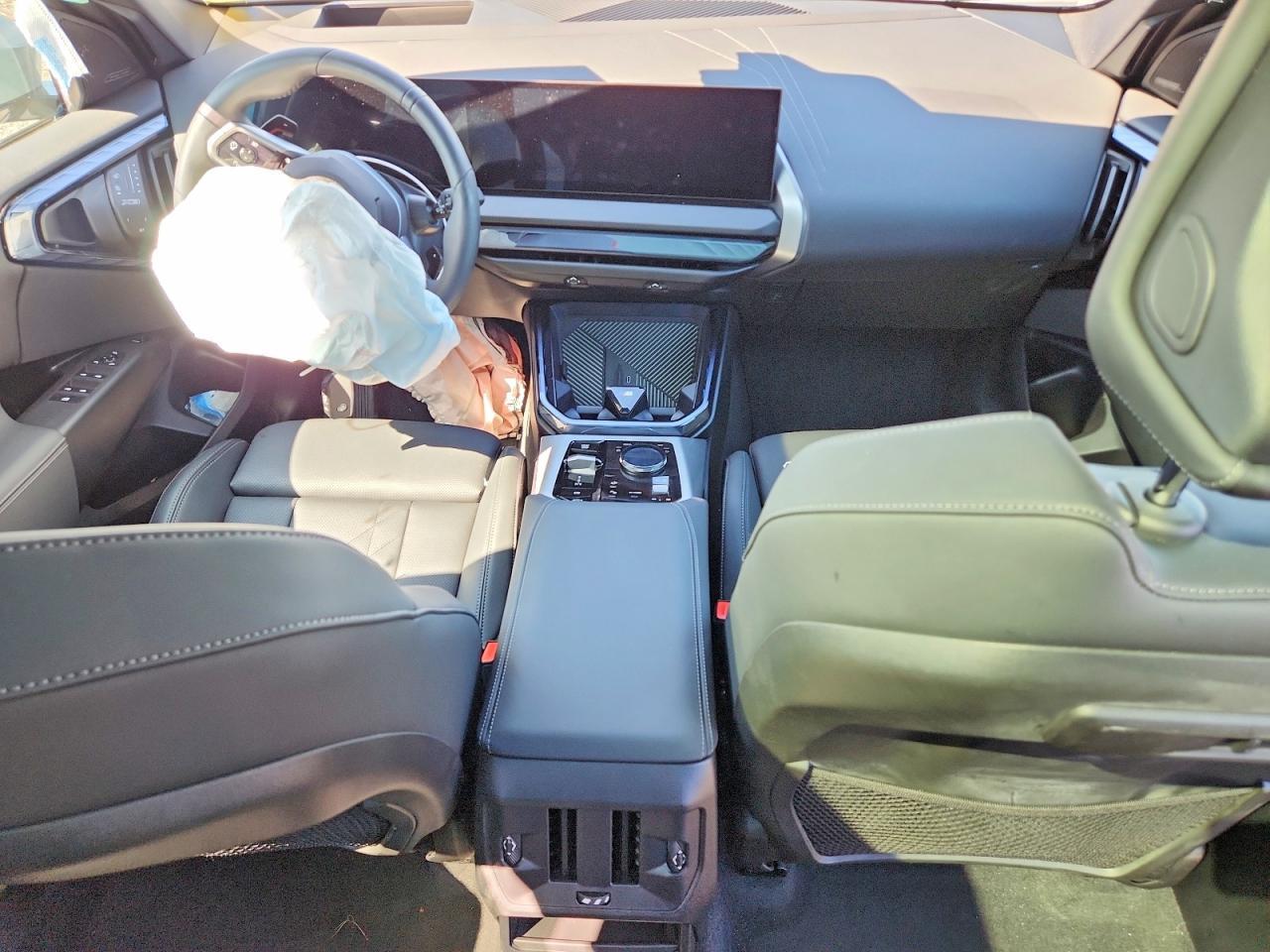 2025 BMW X3 30 xDrive - zdjęcie 8