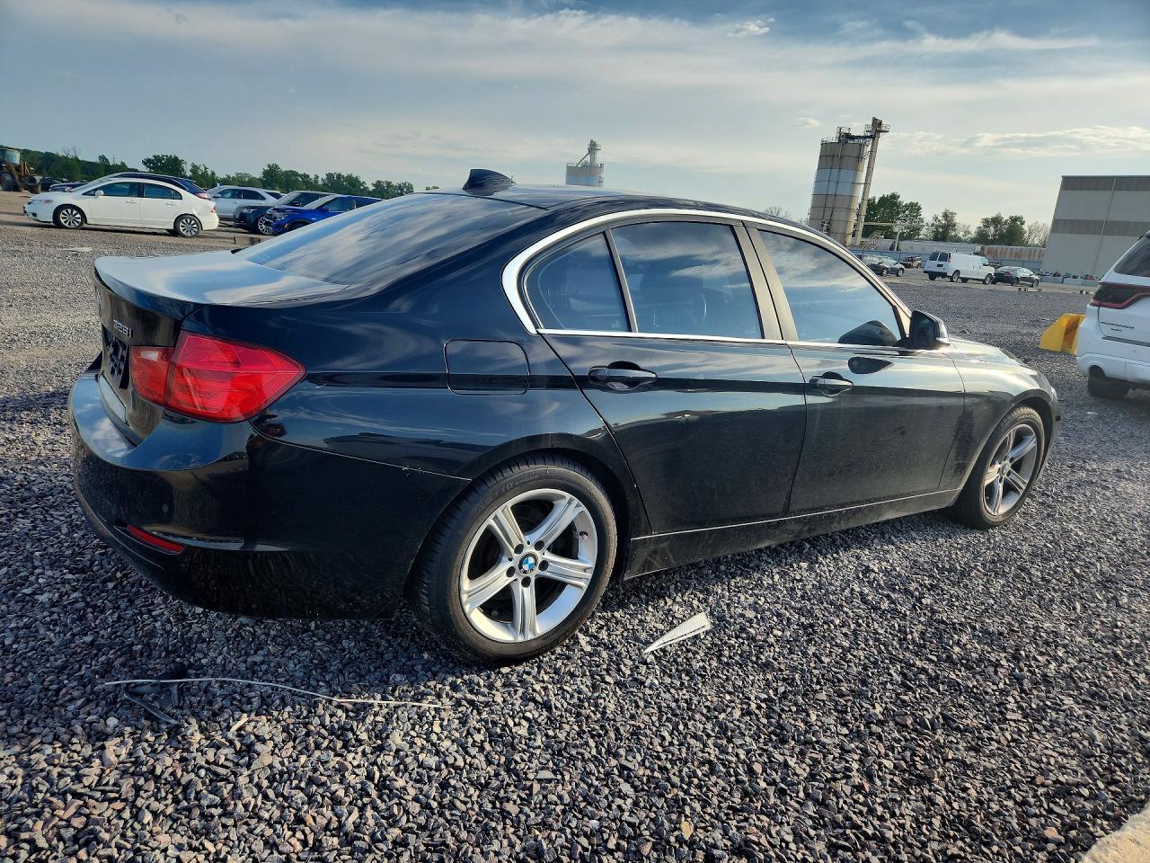 2015 BMW 328 I - zdjęcie 3