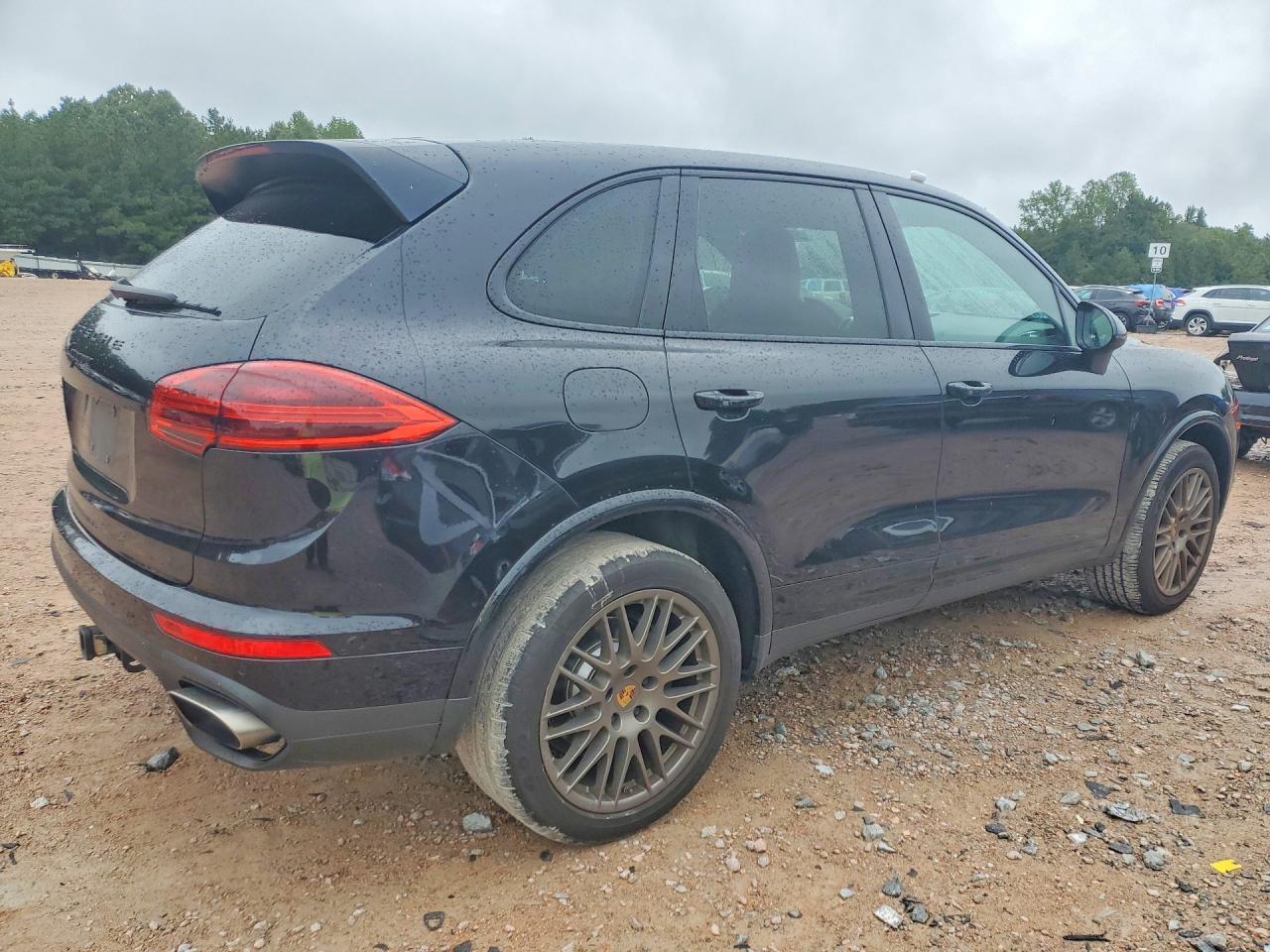 2017 Porsche Cayenne - zdjęcie 3